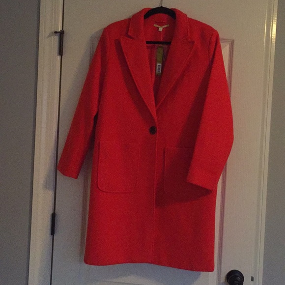 Flawless high quality name brand red winter coat - Picture 1 of 8